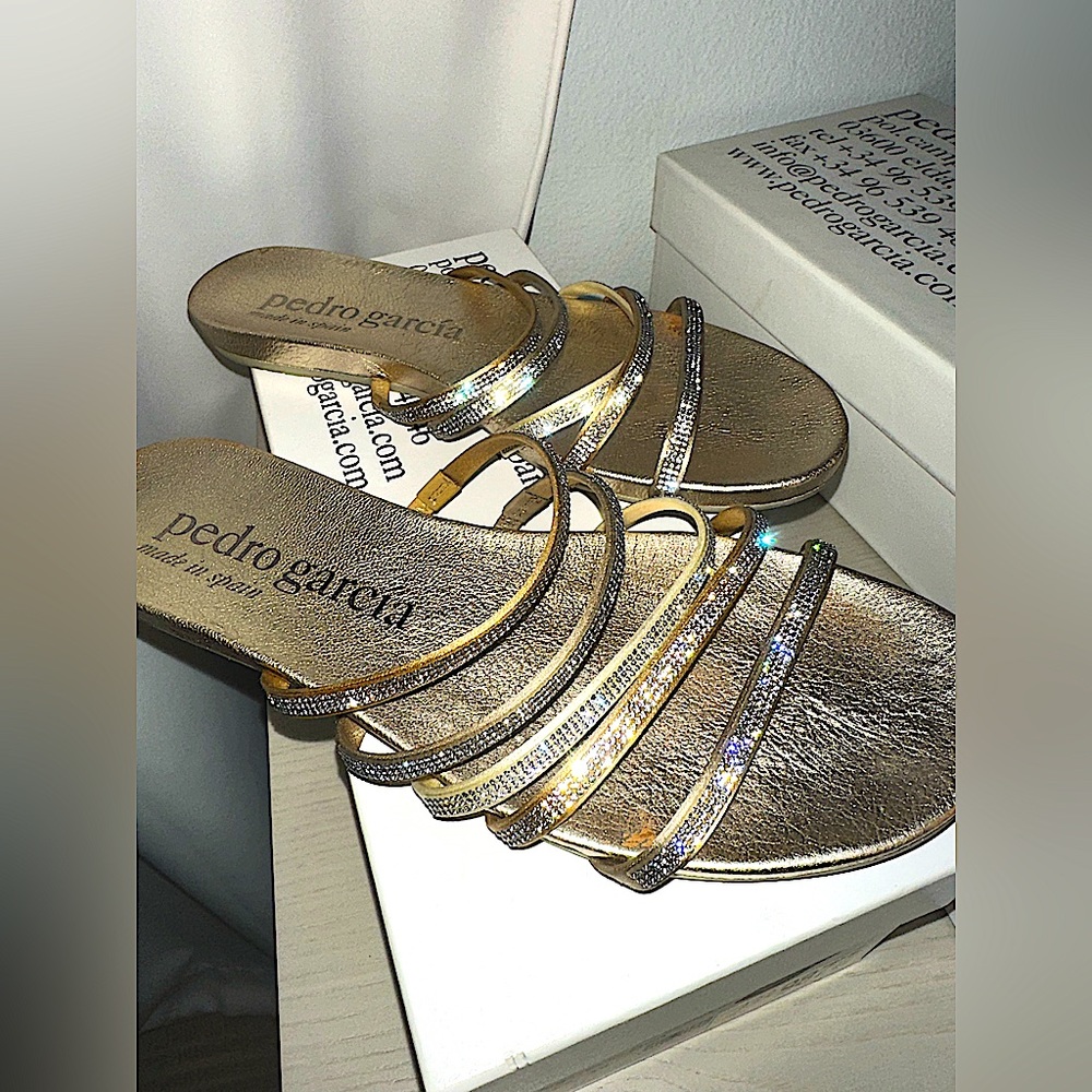 Pedro Garcia Swarovski crystal sandal size 39